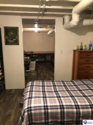 930 N Main Street, Elizabethtown, KY 42701
