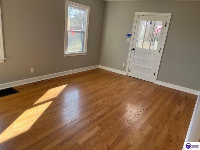 930 N Main Street, Elizabethtown, KY 42701