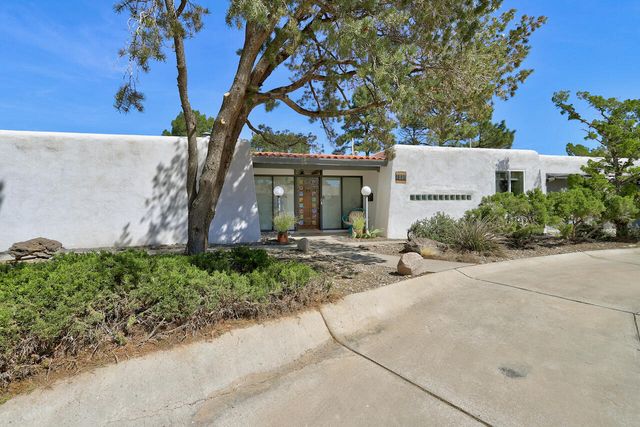 1330 Odlum Drive SE, Albuquerque, NM 87108