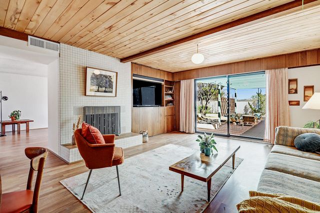 1330 Odlum Drive SE, Albuquerque, NM 87108