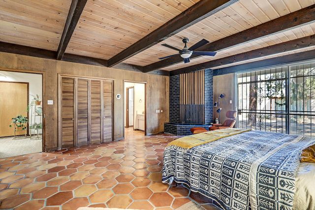 1330 Odlum Drive SE, Albuquerque, NM 87108