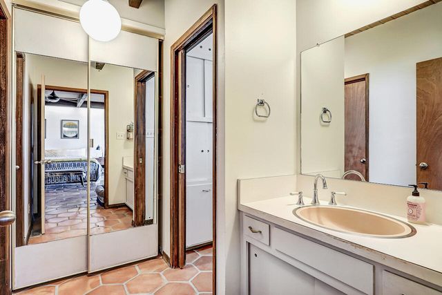 1330 Odlum Drive SE, Albuquerque, NM 87108