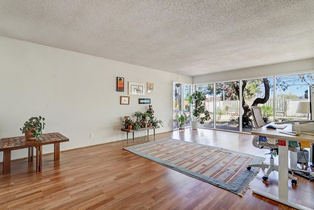 1330 Odlum Drive SE, Albuquerque, NM 87108