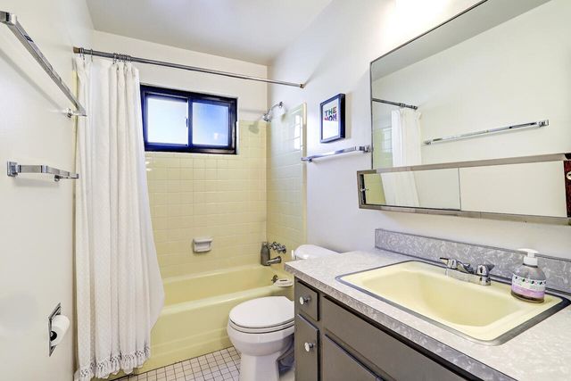 1330 Odlum Drive SE, Albuquerque, NM 87108