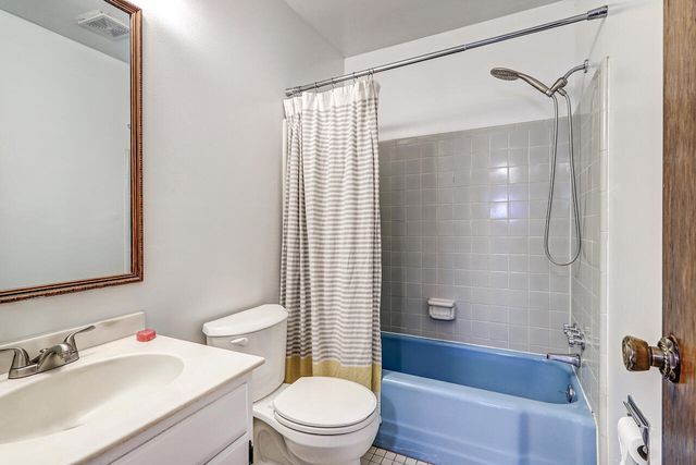 1330 Odlum Drive SE, Albuquerque, NM 87108