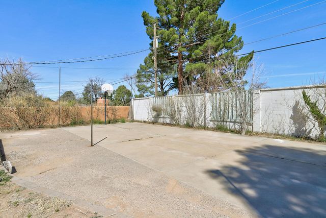 1330 Odlum Drive SE, Albuquerque, NM 87108