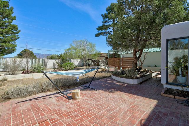 1330 Odlum Drive SE, Albuquerque, NM 87108