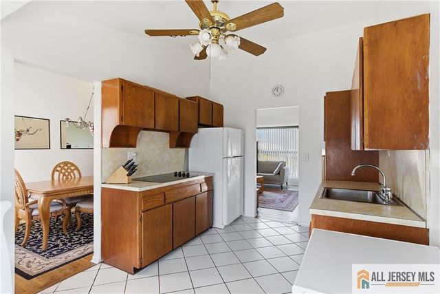 52 Gaub Road, Old Bridge, NJ 08857