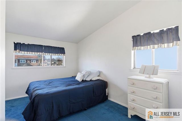 52 Gaub Road, Old Bridge, NJ 08857