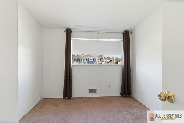 52 Gaub Road, Old Bridge, NJ 08857