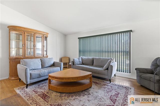 52 Gaub Road, Old Bridge, NJ 08857