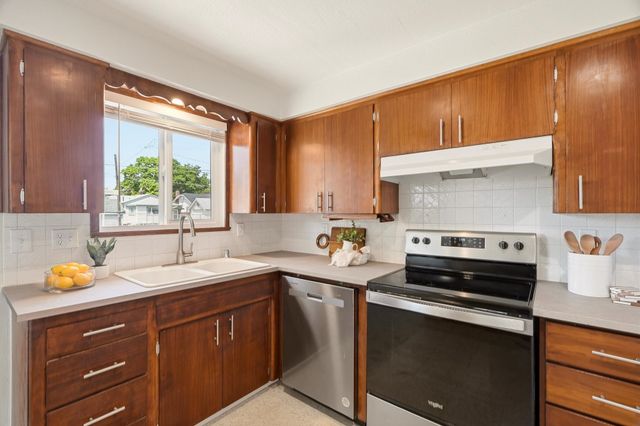 4411 N Whitehouse St, Spokane, WA 99205