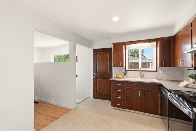 4411 N Whitehouse St, Spokane, WA 99205