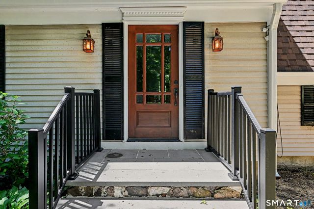4 Scatacook Trail, Weston, CT 06883