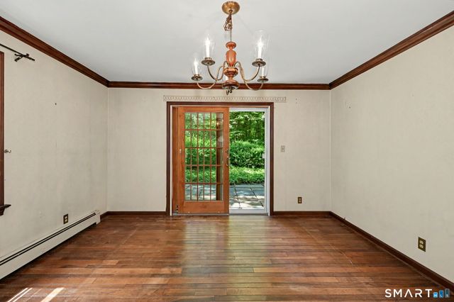 4 Scatacook Trail, Weston, CT 06883