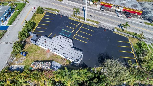 820 Foster Rd, Hallandale Beach, FL 33009