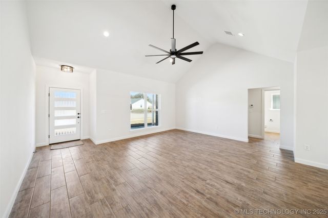 404 W 7th Street, Dewey, OK 74029