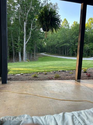 255 Crest View Drive, Sunbright, TN 37872