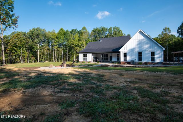 255 Crest View Drive, Sunbright, TN 37872