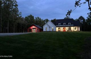 255 Crest View Drive, Sunbright, TN 37872