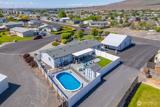 307 Hilltop Circle, Ephrata, WA 98823