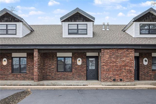 106C Smith Street, Smithville, MO 64089