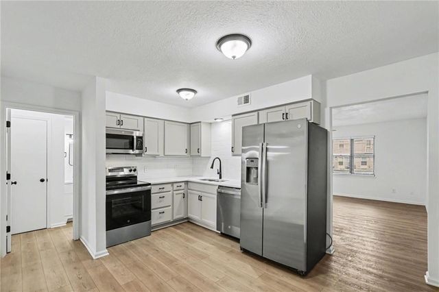 106C Smith Street, Smithville, MO 64089