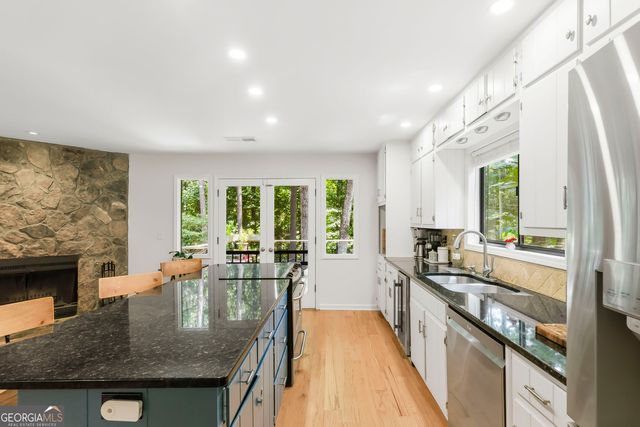 1115 Lake Drive, Roswell, GA 30075