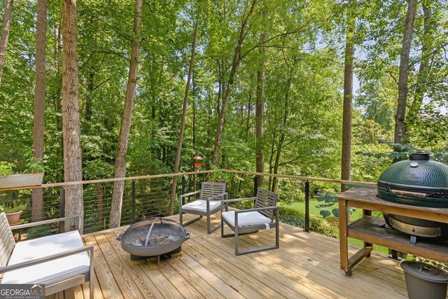 1115 Lake Drive, Roswell, GA 30075