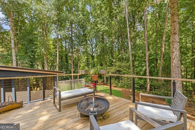 1115 Lake Drive, Roswell, GA 30075