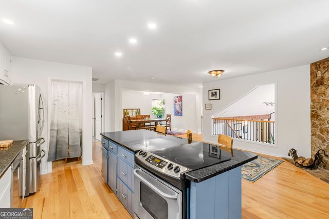 1115 Lake Drive, Roswell, GA 30075