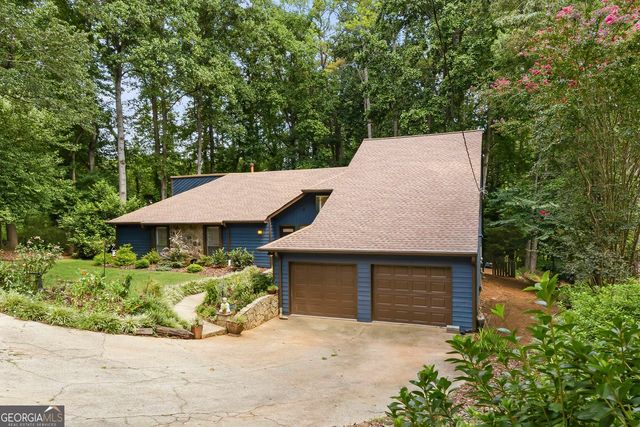 1115 Lake Drive, Roswell, GA 30075