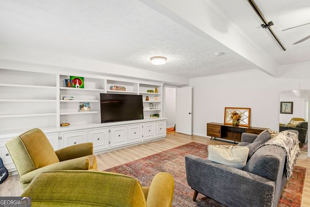 1115 Lake Drive, Roswell, GA 30075