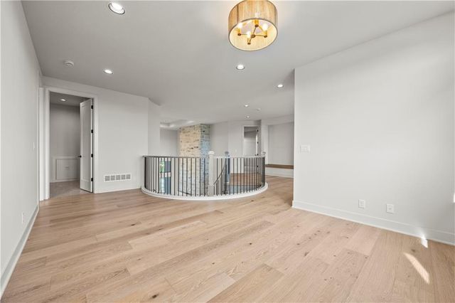 11711 W 181st Terrace, Overland Park, KS 66103