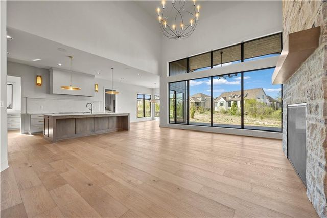 11711 W 181st Terrace, Overland Park, KS 66103