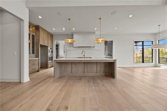 11711 W 181st Terrace, Overland Park, KS 66103