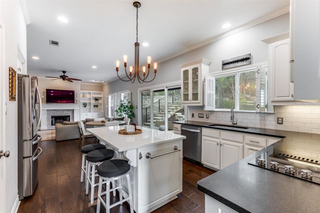 6204 Greyfeather DR, Austin, TX 78759