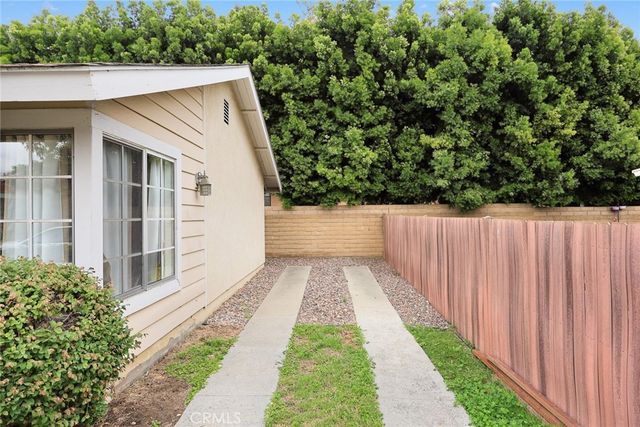 2047 E Fern Drive, Fullerton, CA 92831