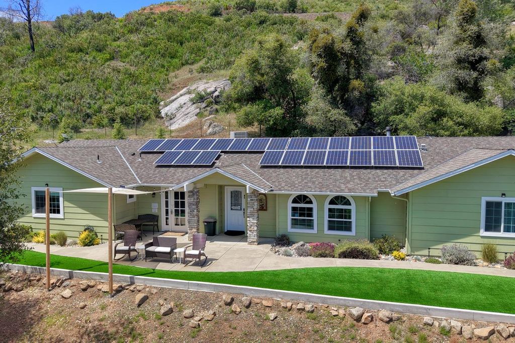 Image 5 of property listing at 4117 Indian Rock, Mariposa, CA 95338