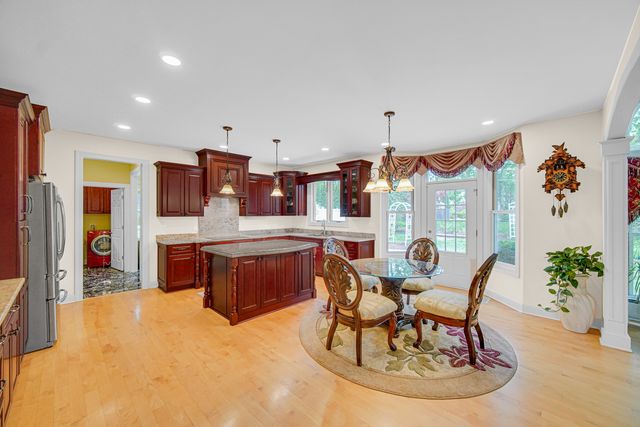 706 Wehrli Drive, Naperville, IL 60540