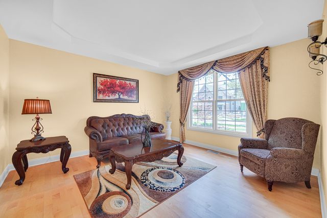 706 Wehrli Drive, Naperville, IL 60540