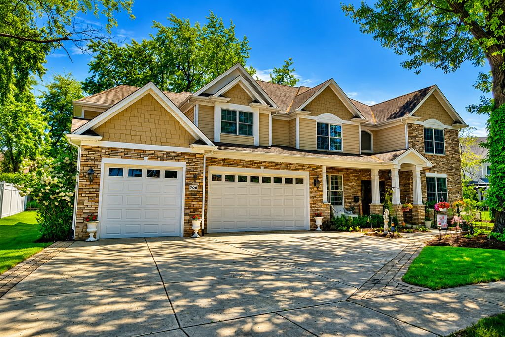 706 Wehrli Drive, Naperville, IL 60540