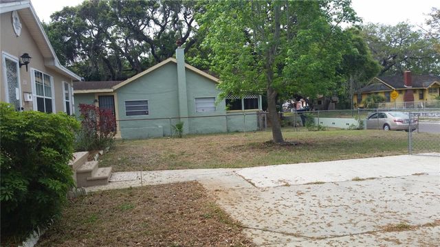 2304 KINGSTON STREET S, St Petersburg, FL 33711