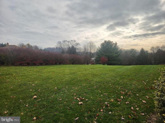 1165 WYNDSONG DR, York, PA 17403