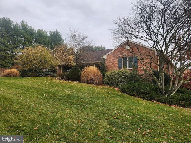 1165 WYNDSONG DR, York, PA 17403