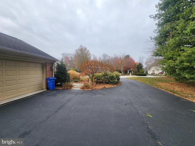 1165 WYNDSONG DR, York, PA 17403