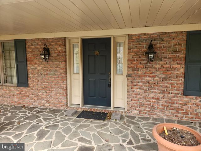 1165 WYNDSONG DR, York, PA 17403