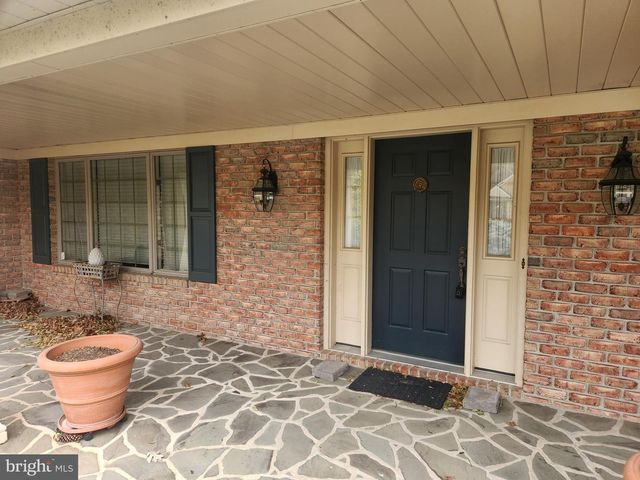 1165 WYNDSONG DR, York, PA 17403