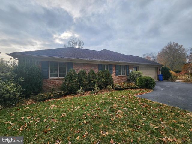 1165 WYNDSONG DR, York, PA 17403