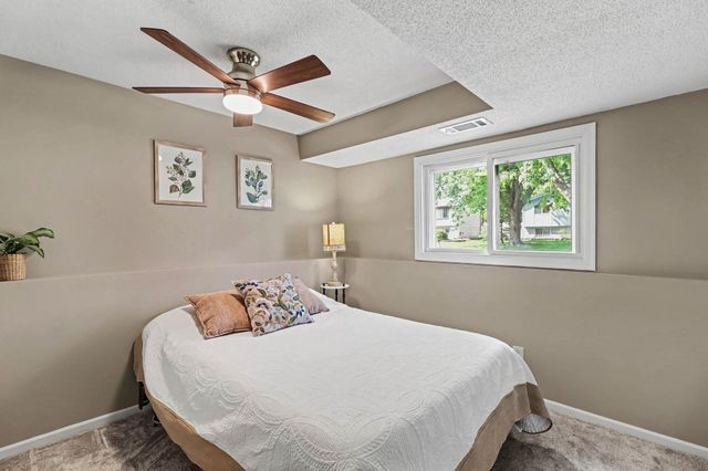 5675 W 137th Street, Savage, MN 55378